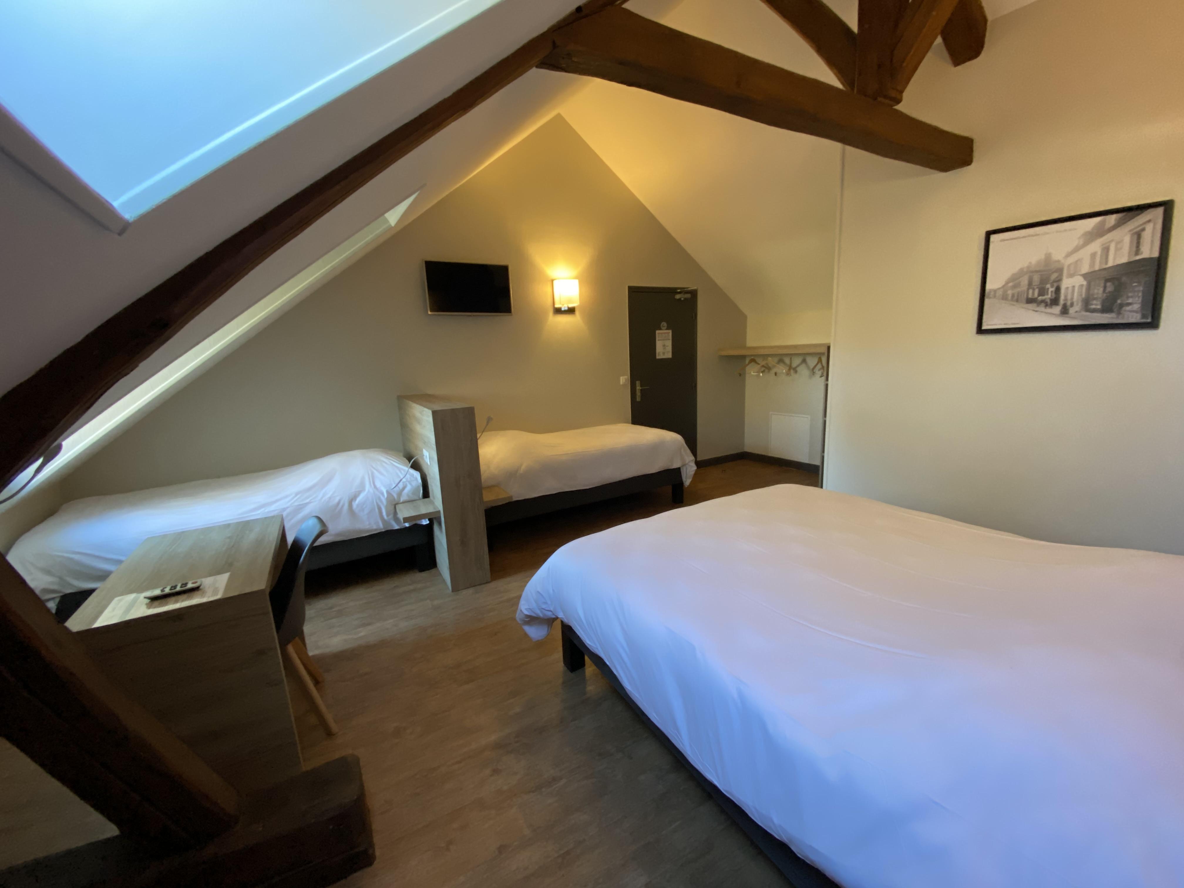 Logis - Hotel & Restaurant Saint Nicolas Chaumont-en-Vexin Dış mekan fotoğraf