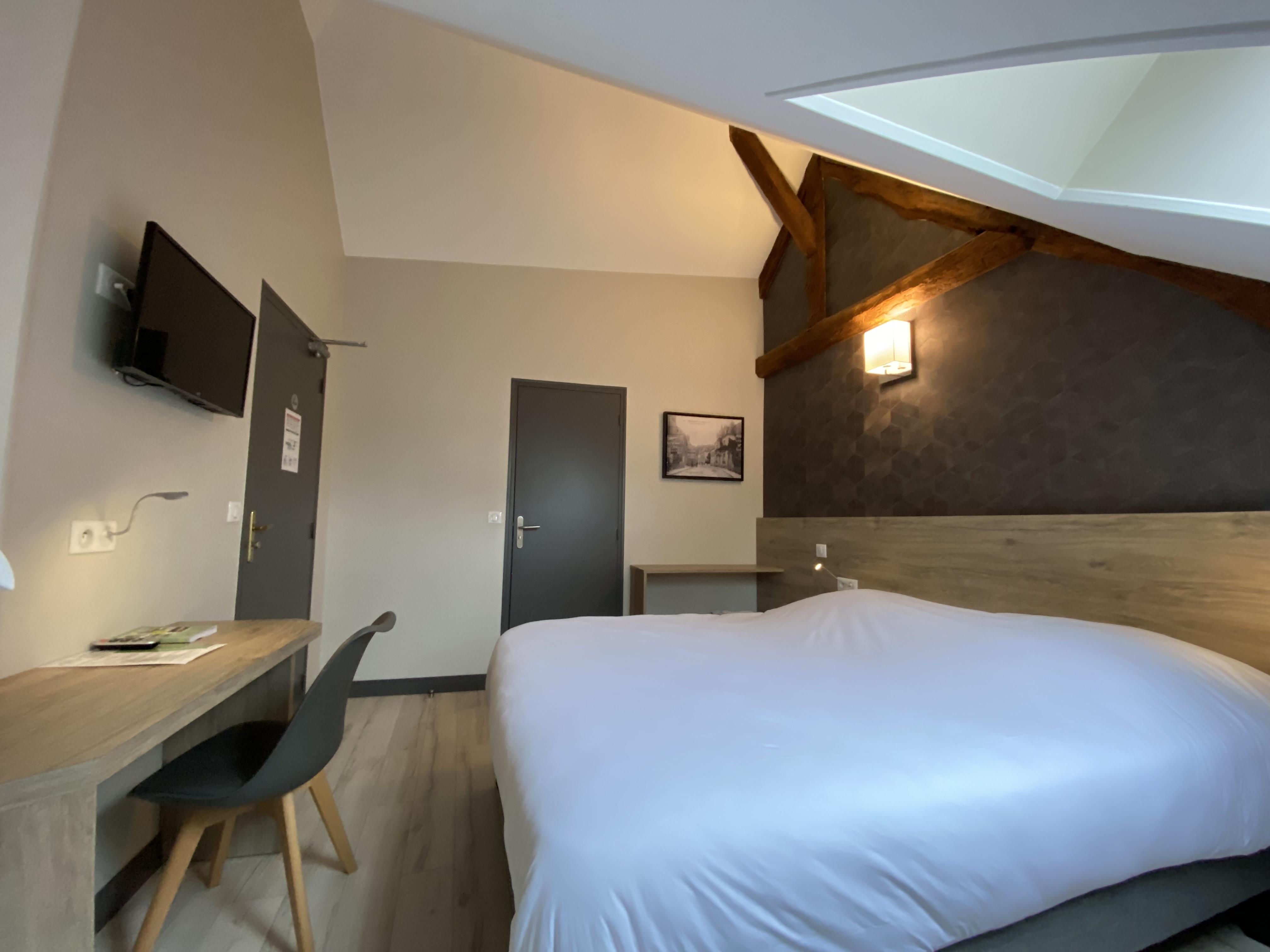 Logis - Hotel & Restaurant Saint Nicolas Chaumont-en-Vexin Dış mekan fotoğraf