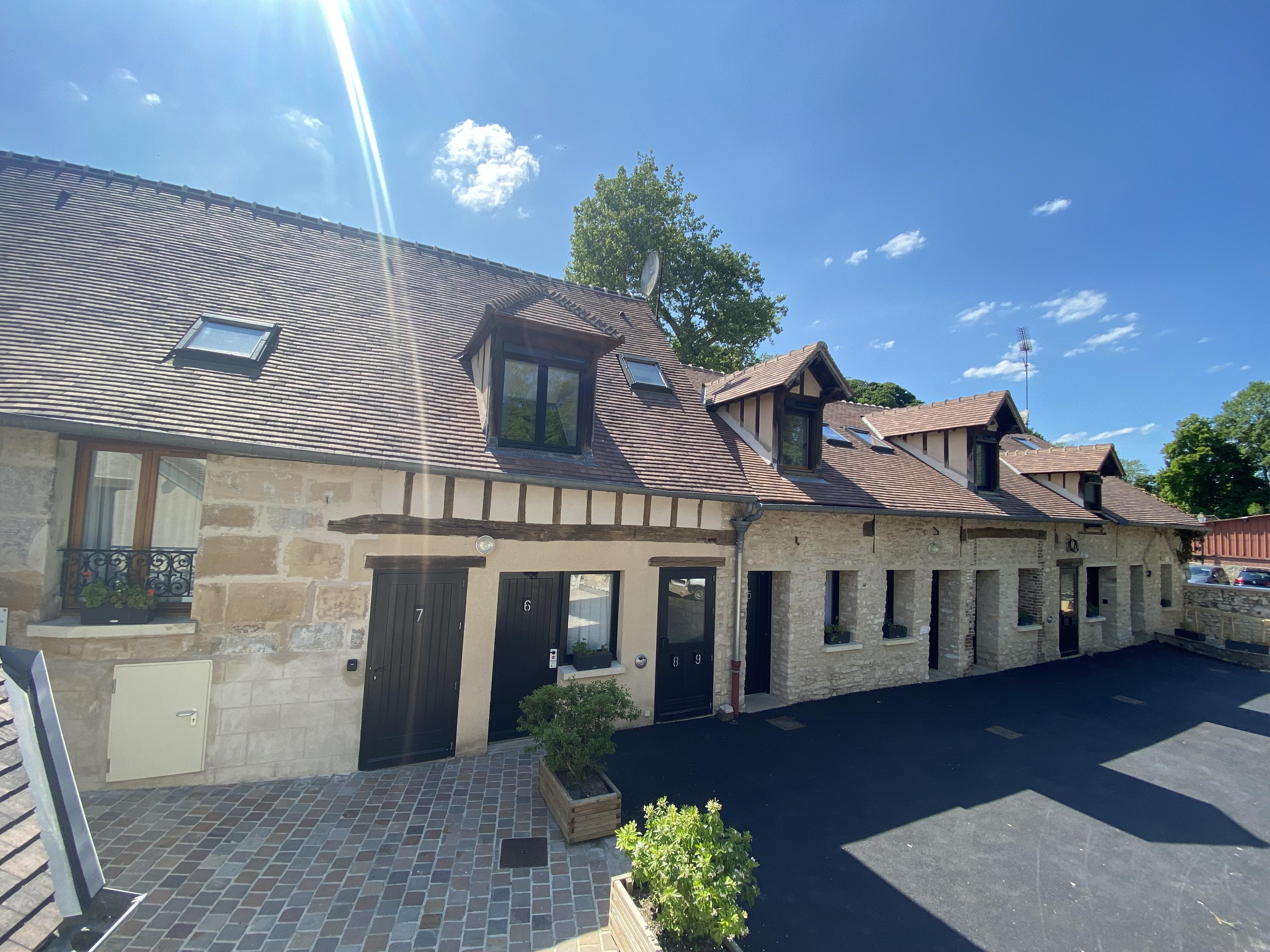 Logis - Hotel & Restaurant Saint Nicolas Chaumont-en-Vexin Dış mekan fotoğraf