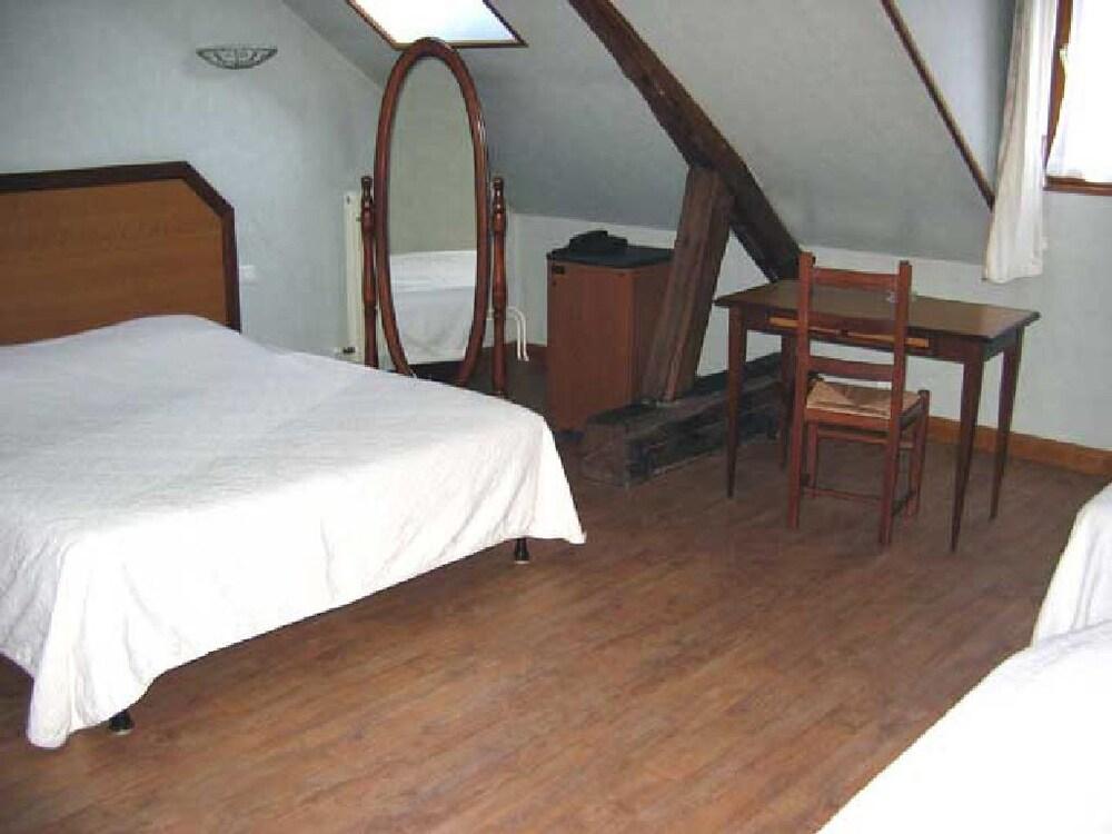 Logis - Hotel & Restaurant Saint Nicolas Chaumont-en-Vexin Dış mekan fotoğraf